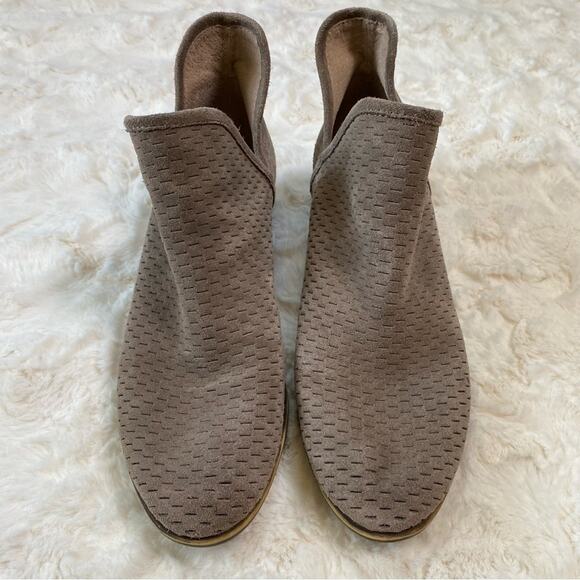 Lucky Brand Women's Baley Ankle Booties Size 7.5 Grey Taupe Perforated Shoes - Picture 4 of 12